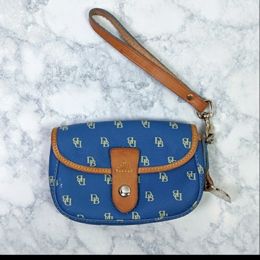 Dooney & Bourke Wristlet